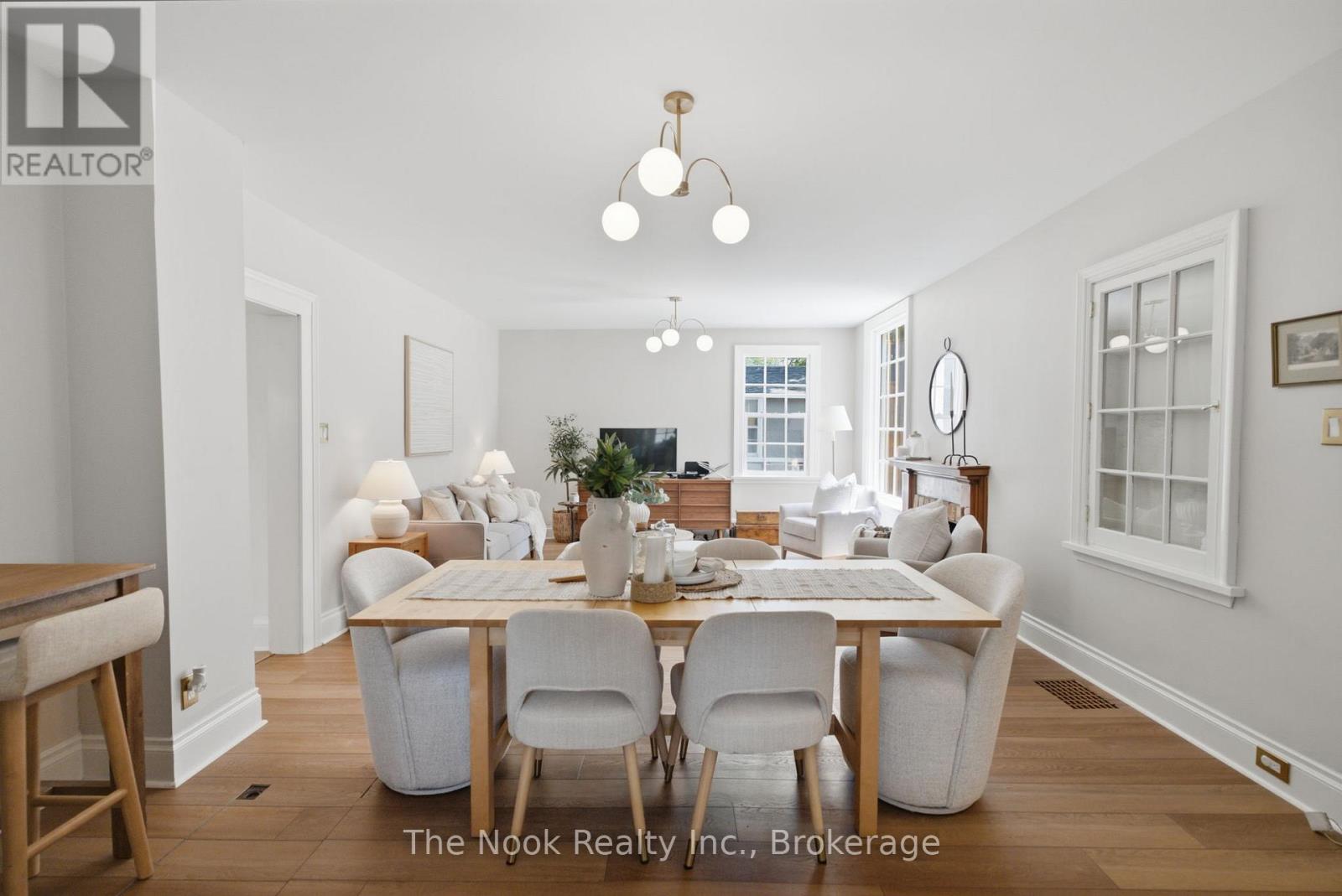 400 BYRON STREET S - 11
