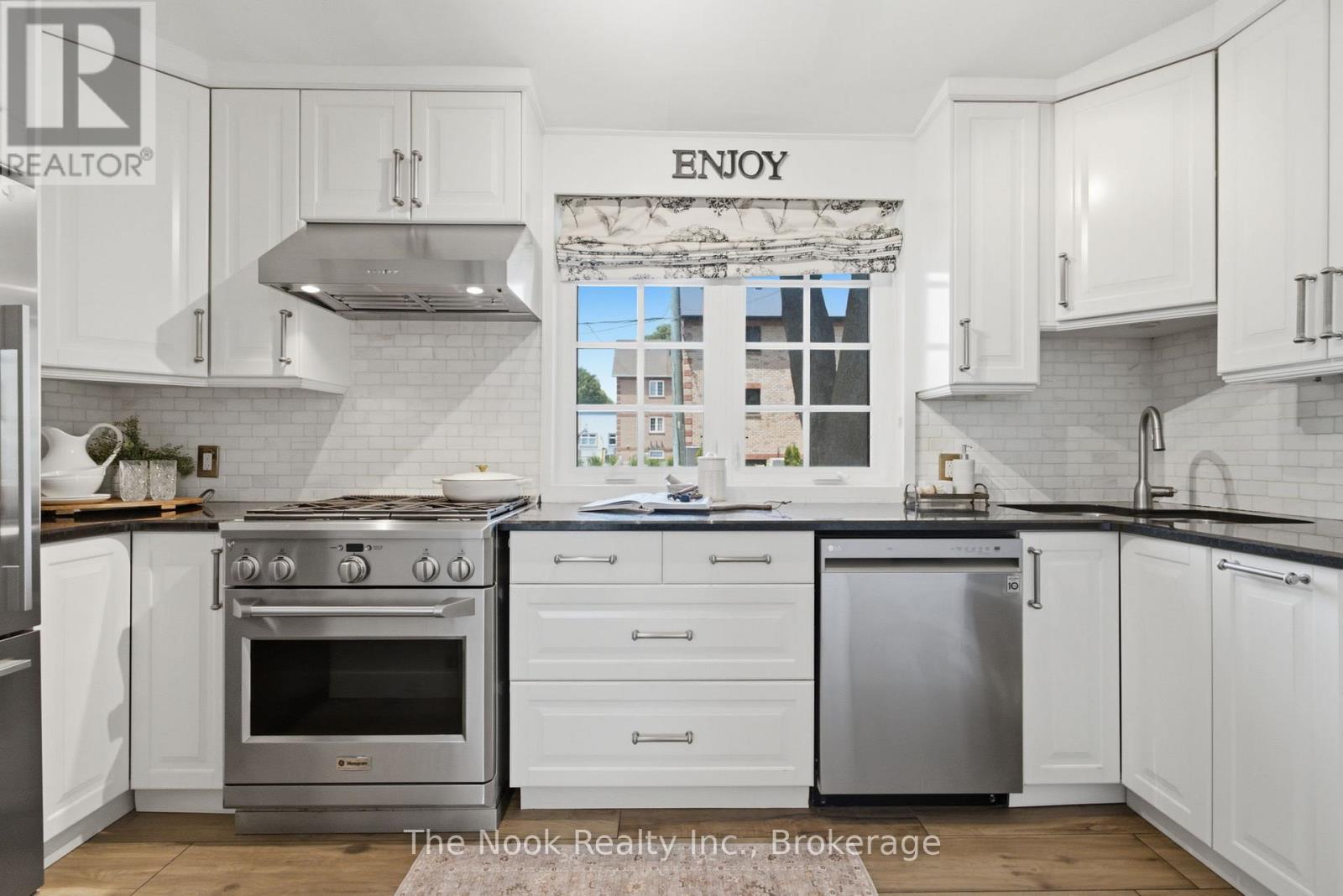 400 BYRON STREET S - 14