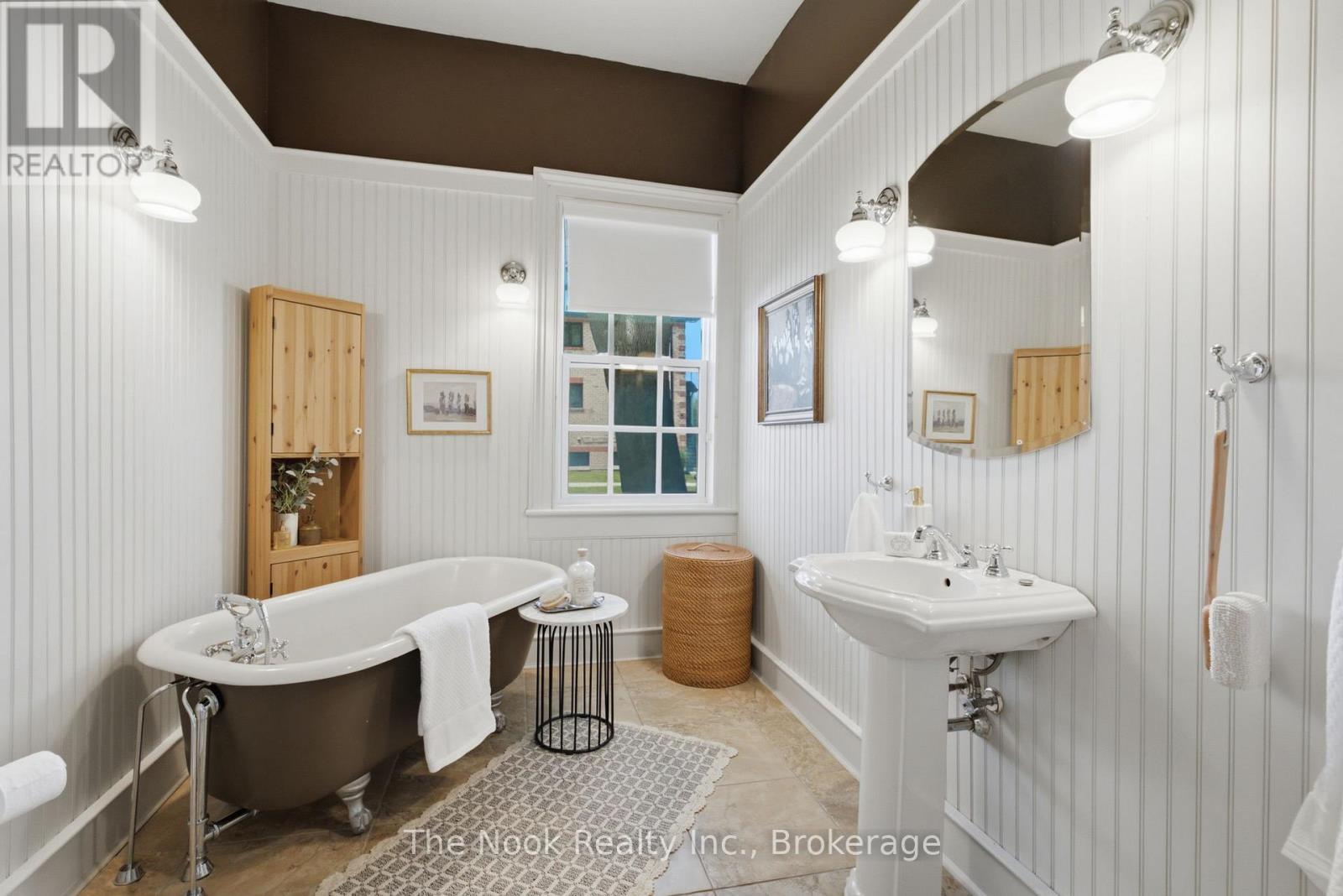 400 BYRON STREET S - 33