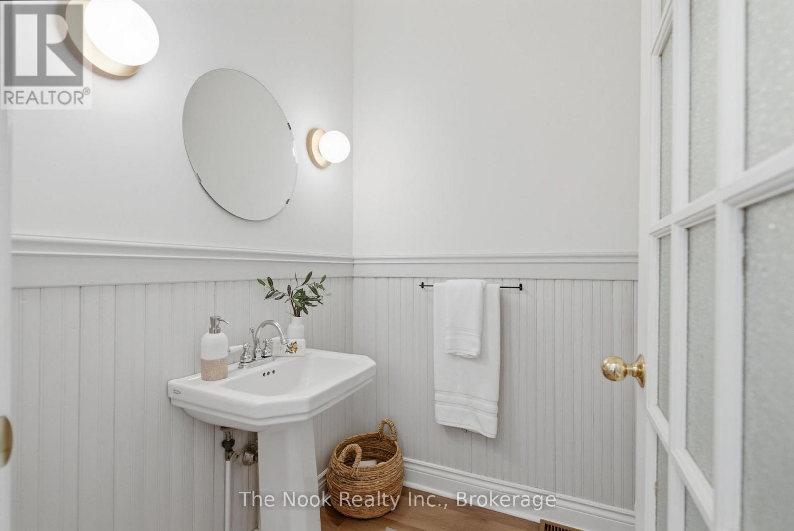 400 BYRON STREET S - 36