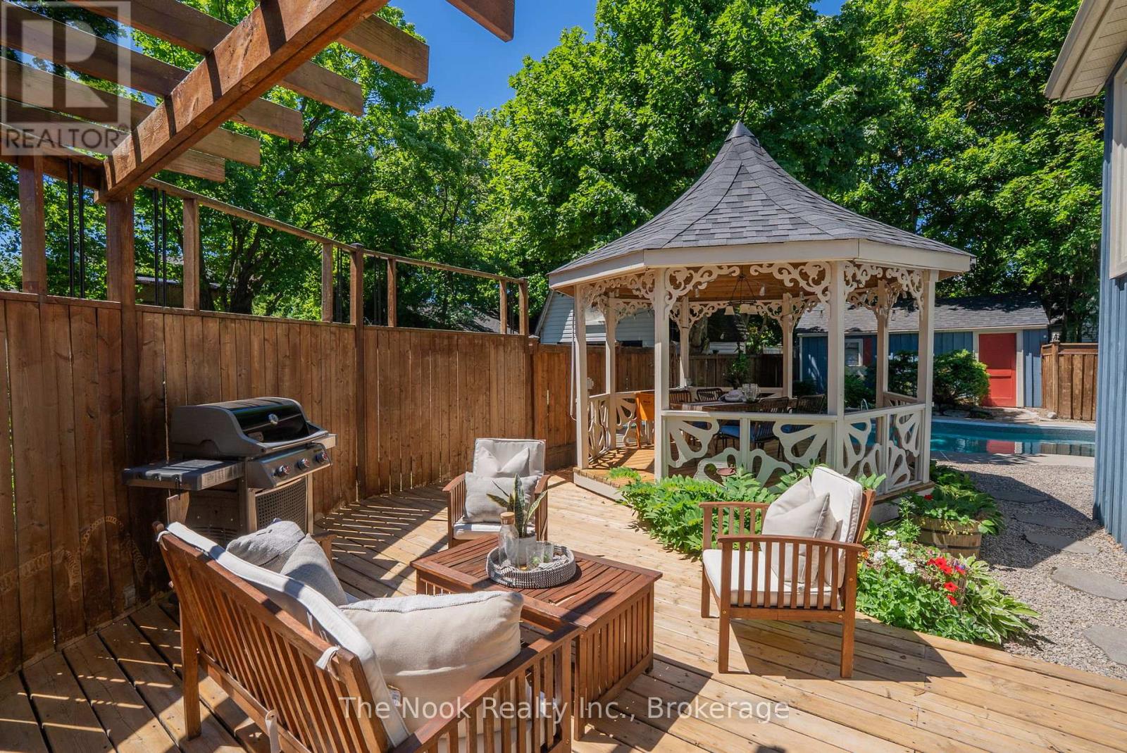 400 BYRON STREET S - 42