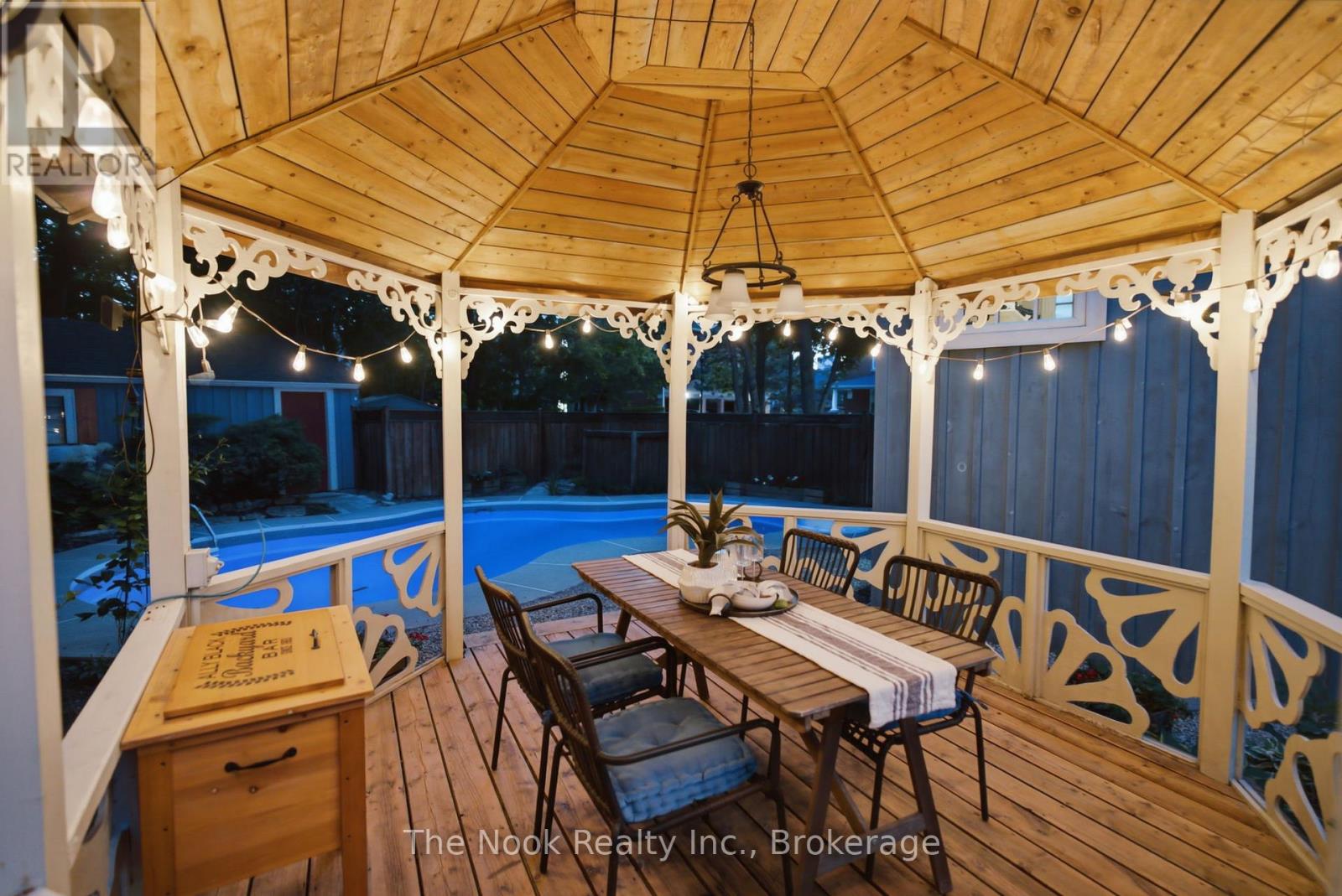 400 BYRON STREET S - 46