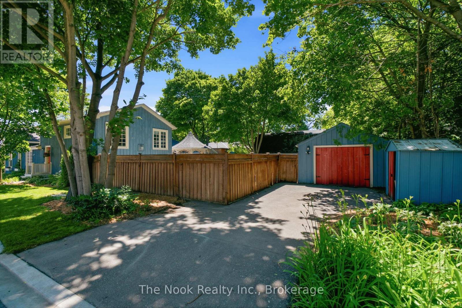400 BYRON STREET S - 5