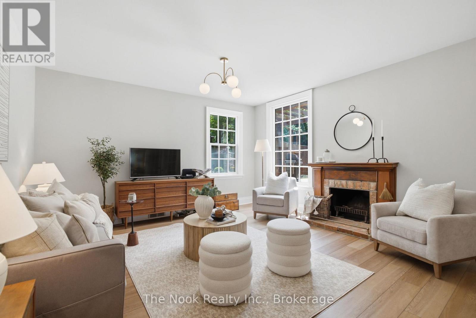 400 BYRON STREET S - 8