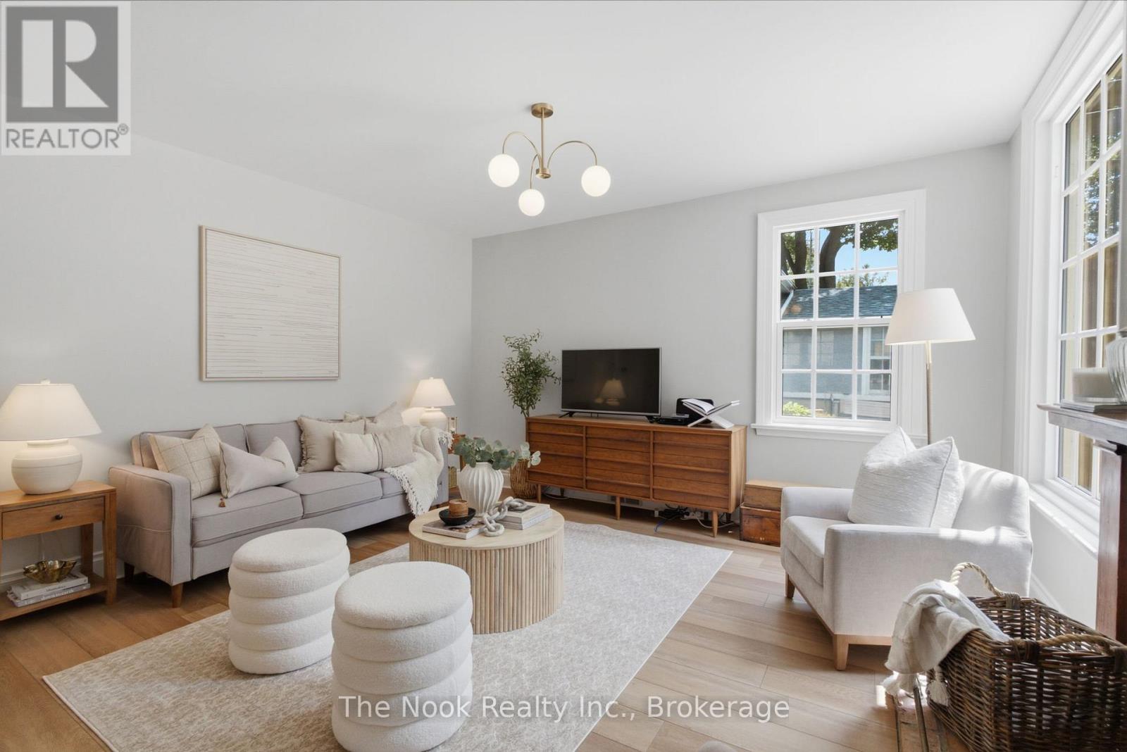 400 BYRON STREET S - 9