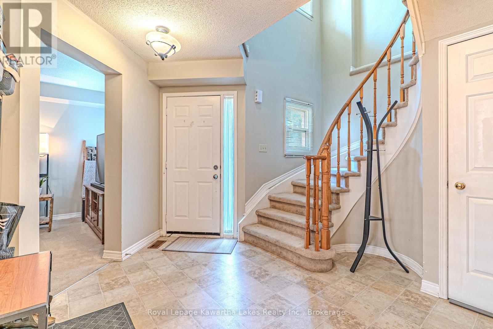 38 LIPTON CRESCENT - 6
