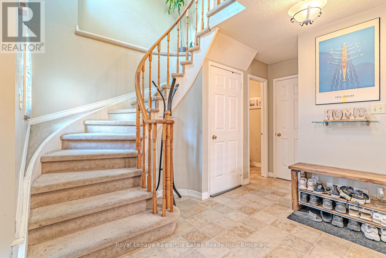 38 LIPTON CRESCENT - 7