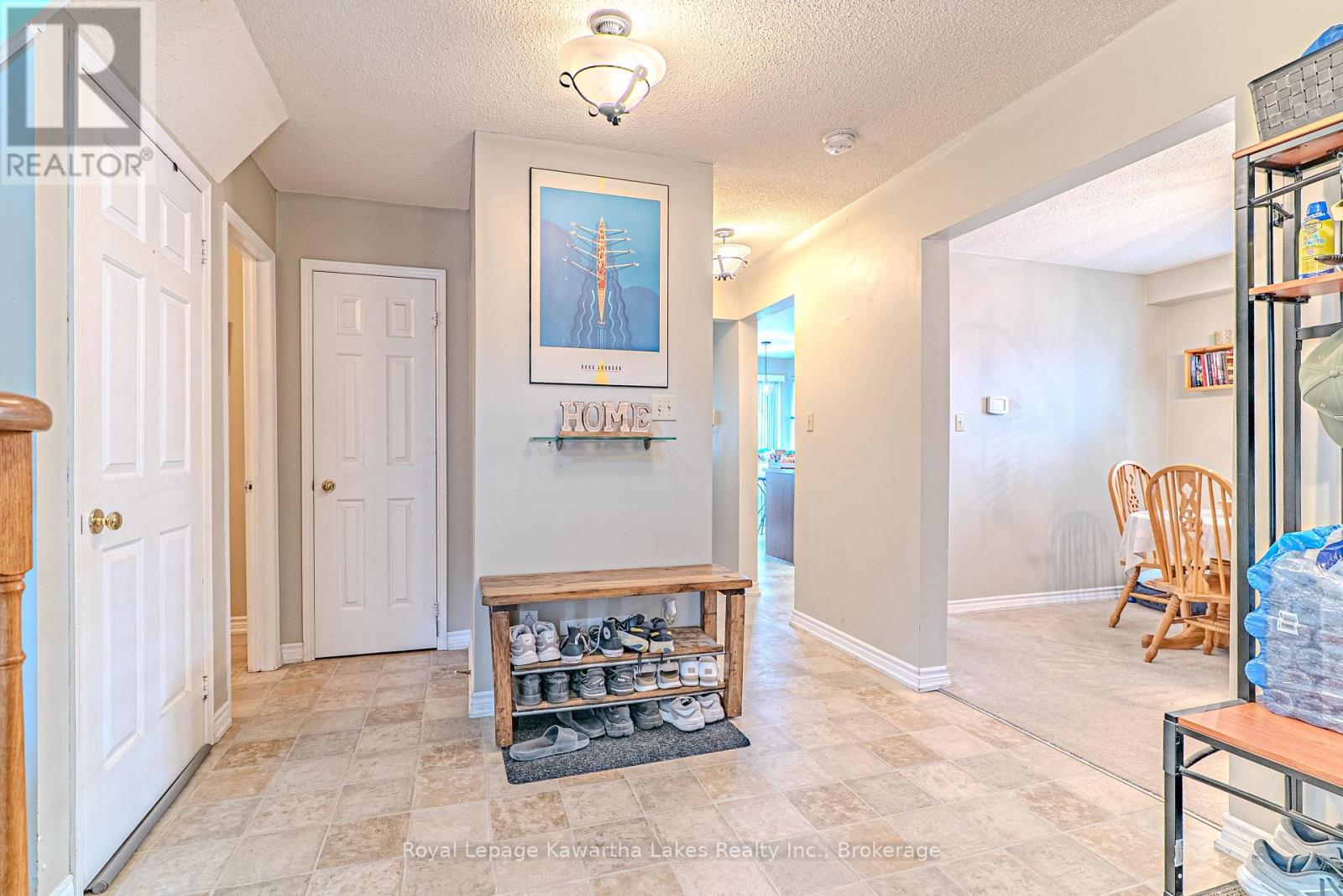 38 LIPTON CRESCENT - 8