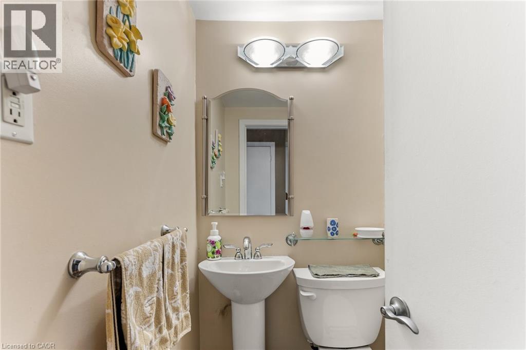 #302 38 CHARLTON Avenue W - 15