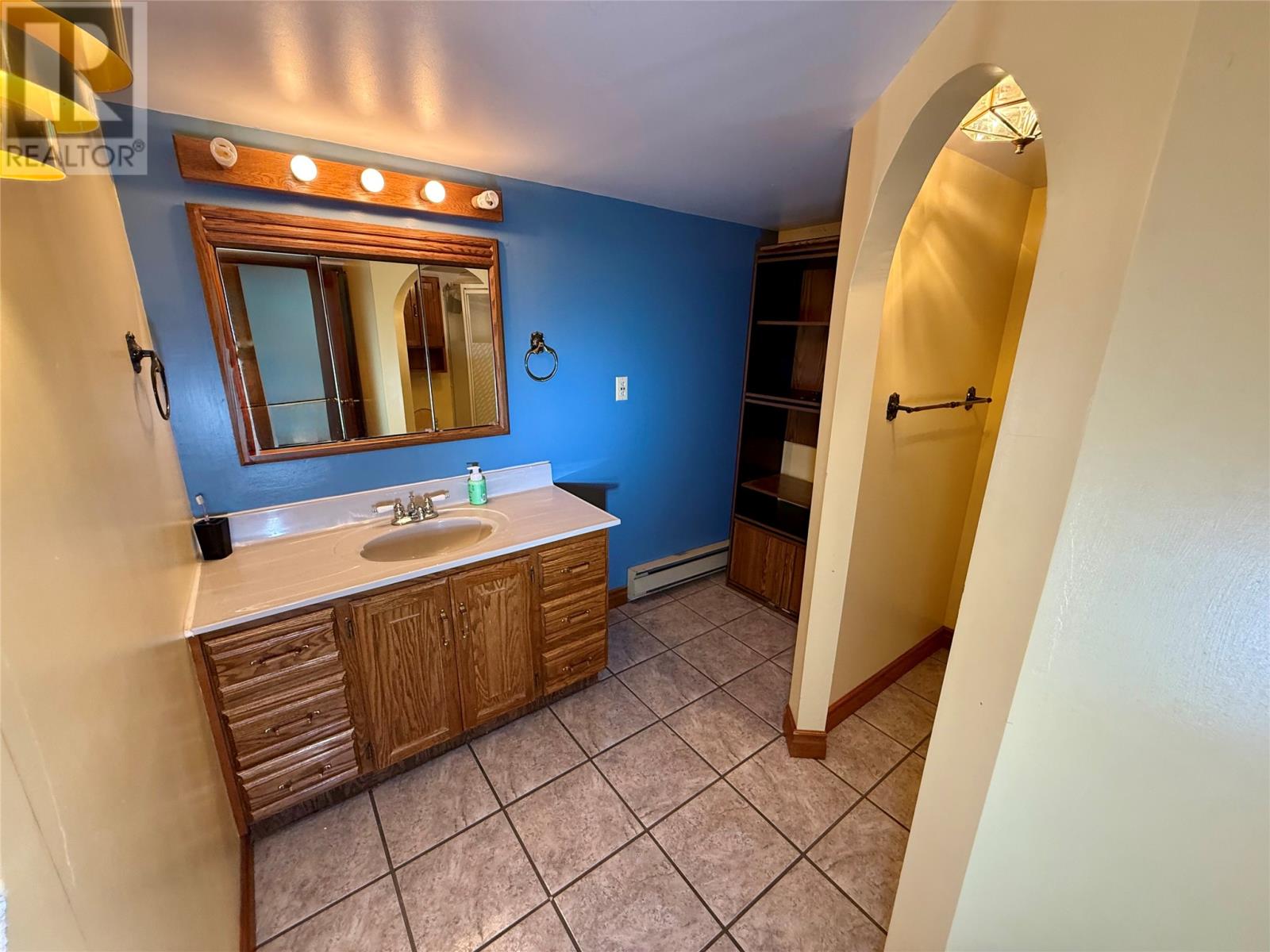 37 Tenth Street - Image 18