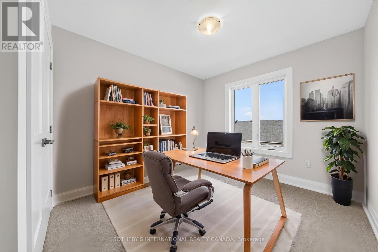 #14 675 VICTORIA ROAD N - 21