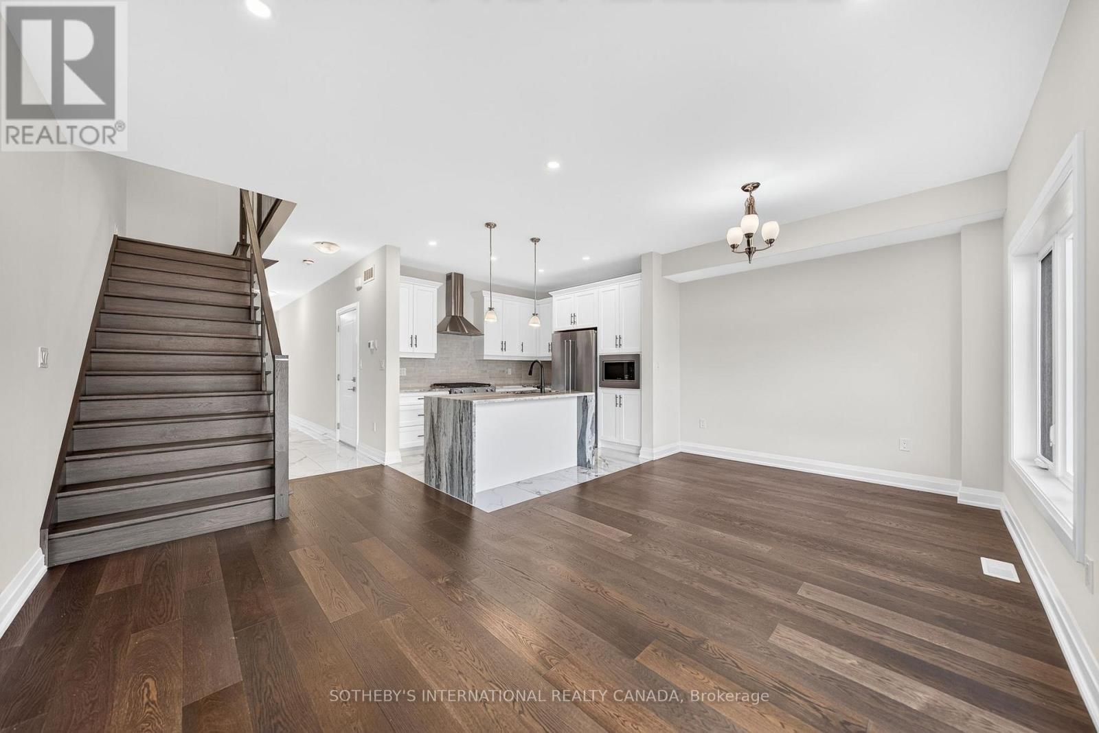 #14 675 VICTORIA ROAD N - 7