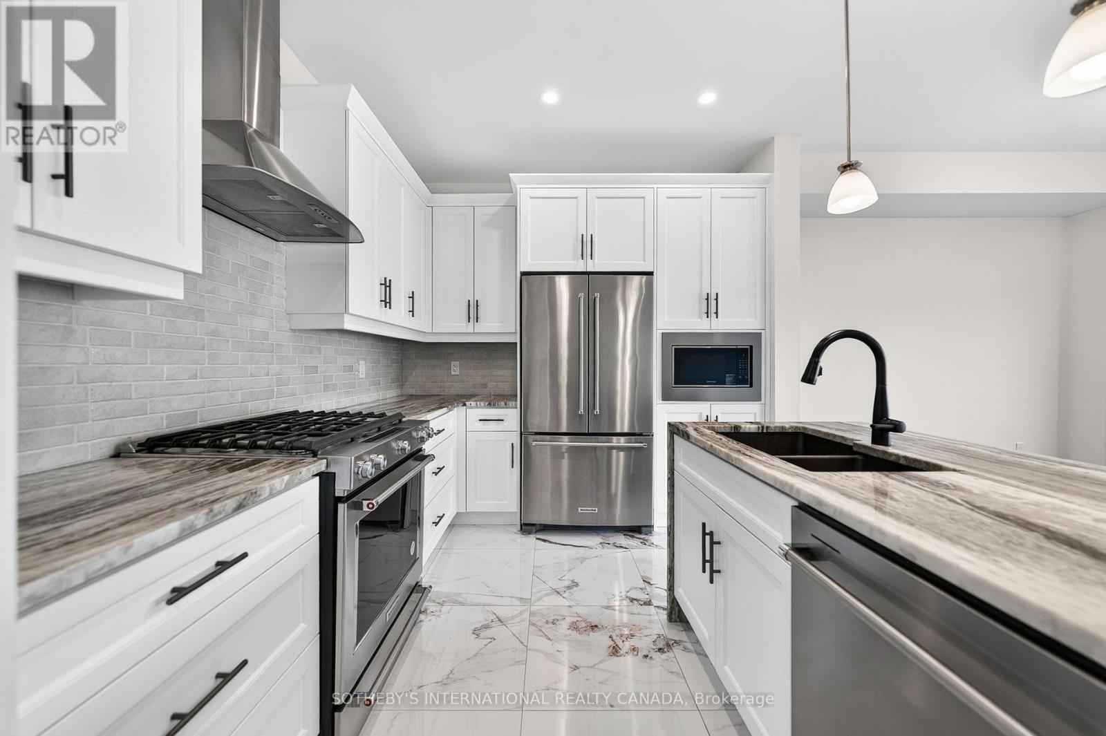 #14 675 VICTORIA ROAD N - 8