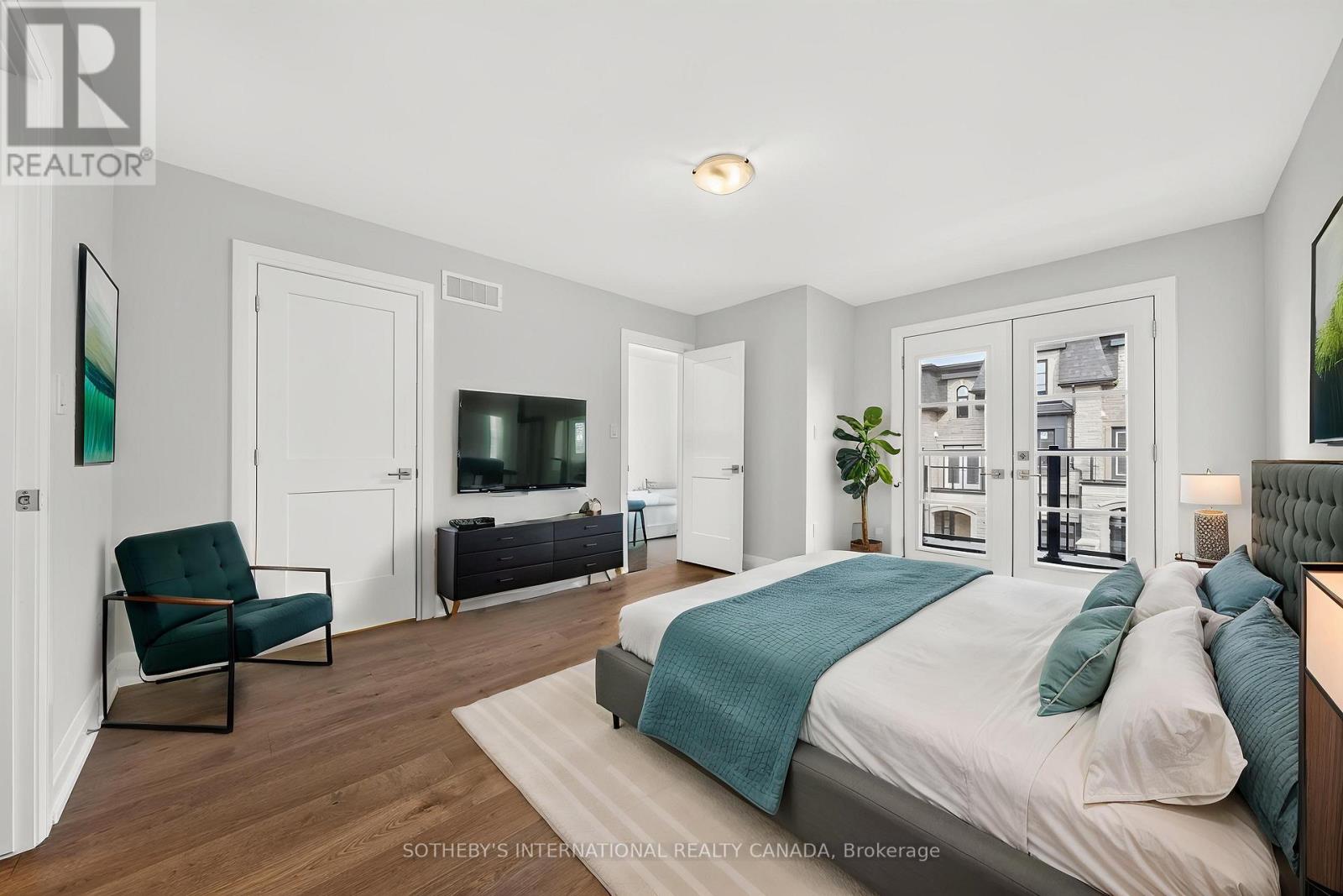 #24 675 VICTORIA ROAD N - 13