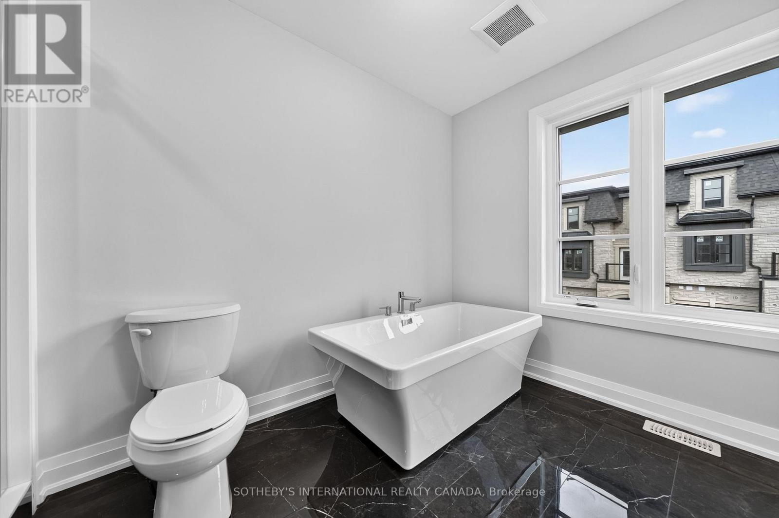 #24 675 VICTORIA ROAD N - 16