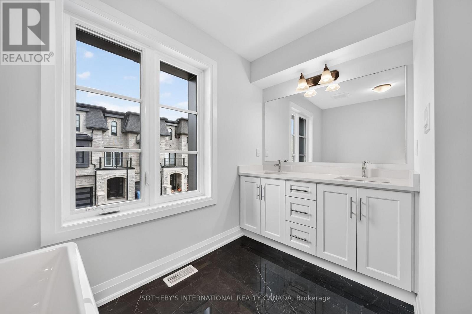 #24 675 VICTORIA ROAD N - 17