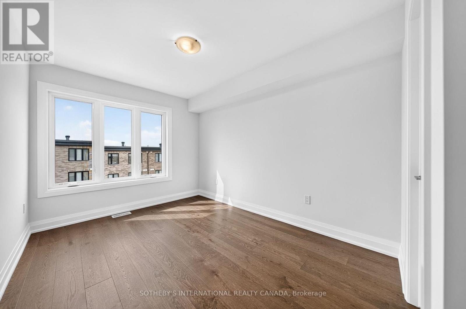 #24 675 VICTORIA ROAD N - 20