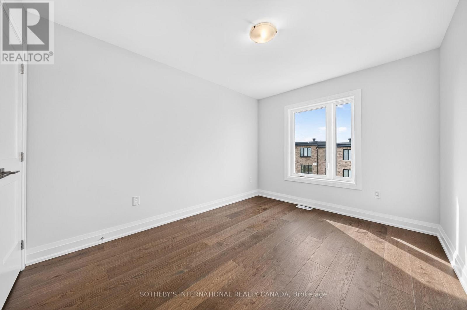 #24 675 VICTORIA ROAD N - 22
