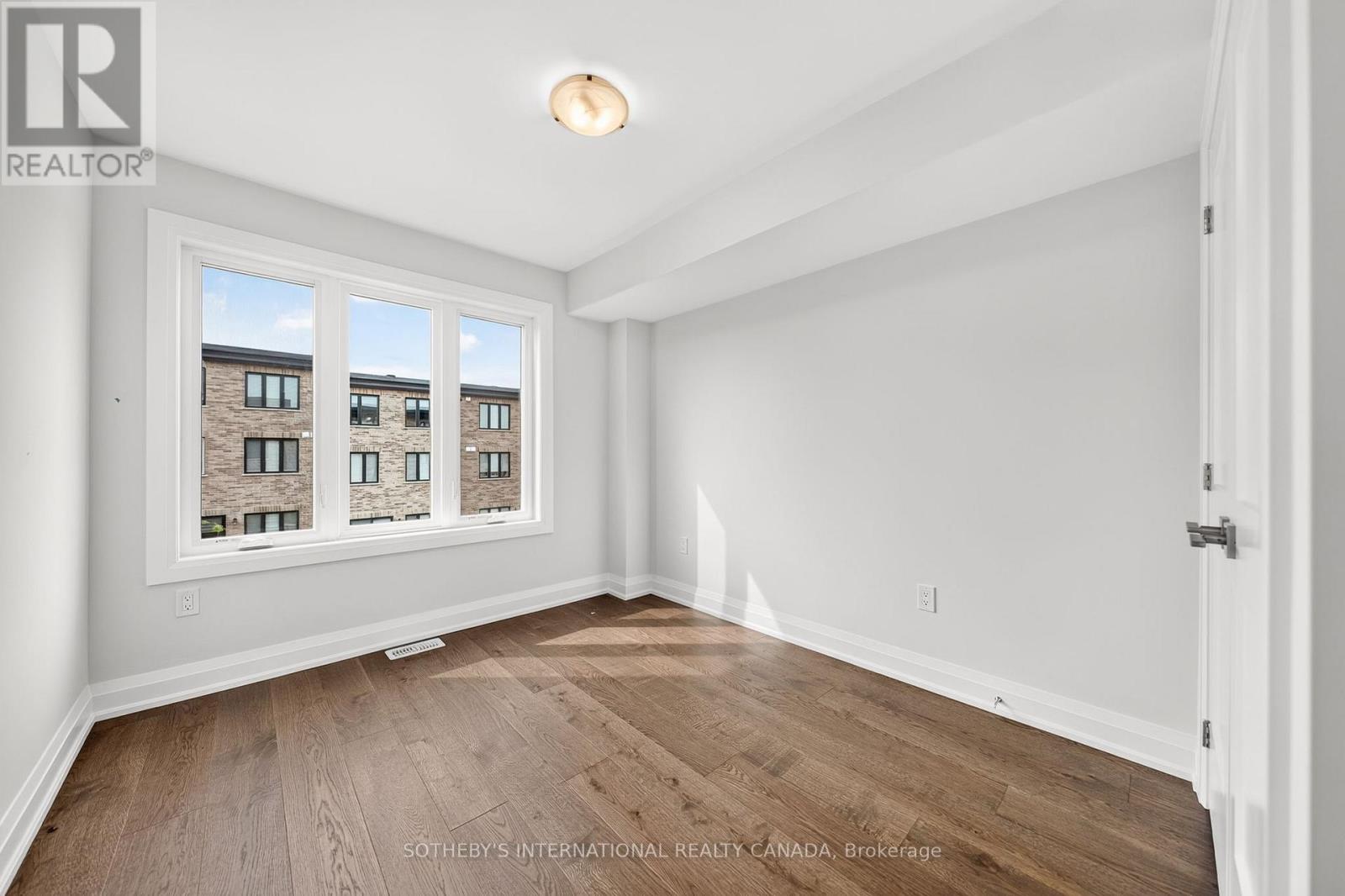 #24 675 VICTORIA ROAD N - 30