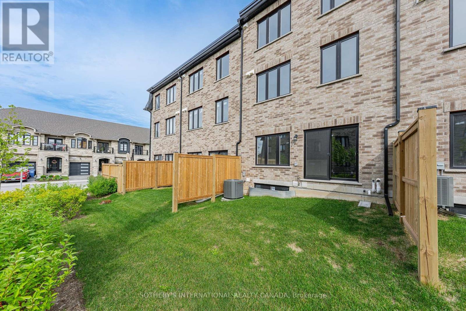 #24 675 VICTORIA ROAD N - 34