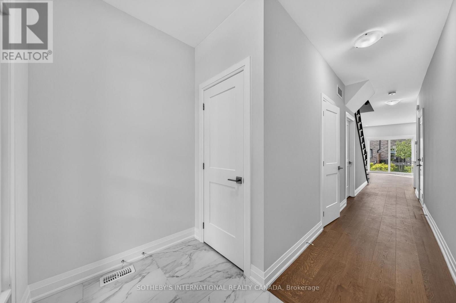 #24 675 VICTORIA ROAD N - 4