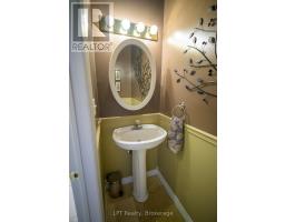 302 - 317 Queen Street, Chatham Kent, ON N7M2H7 Photo 6