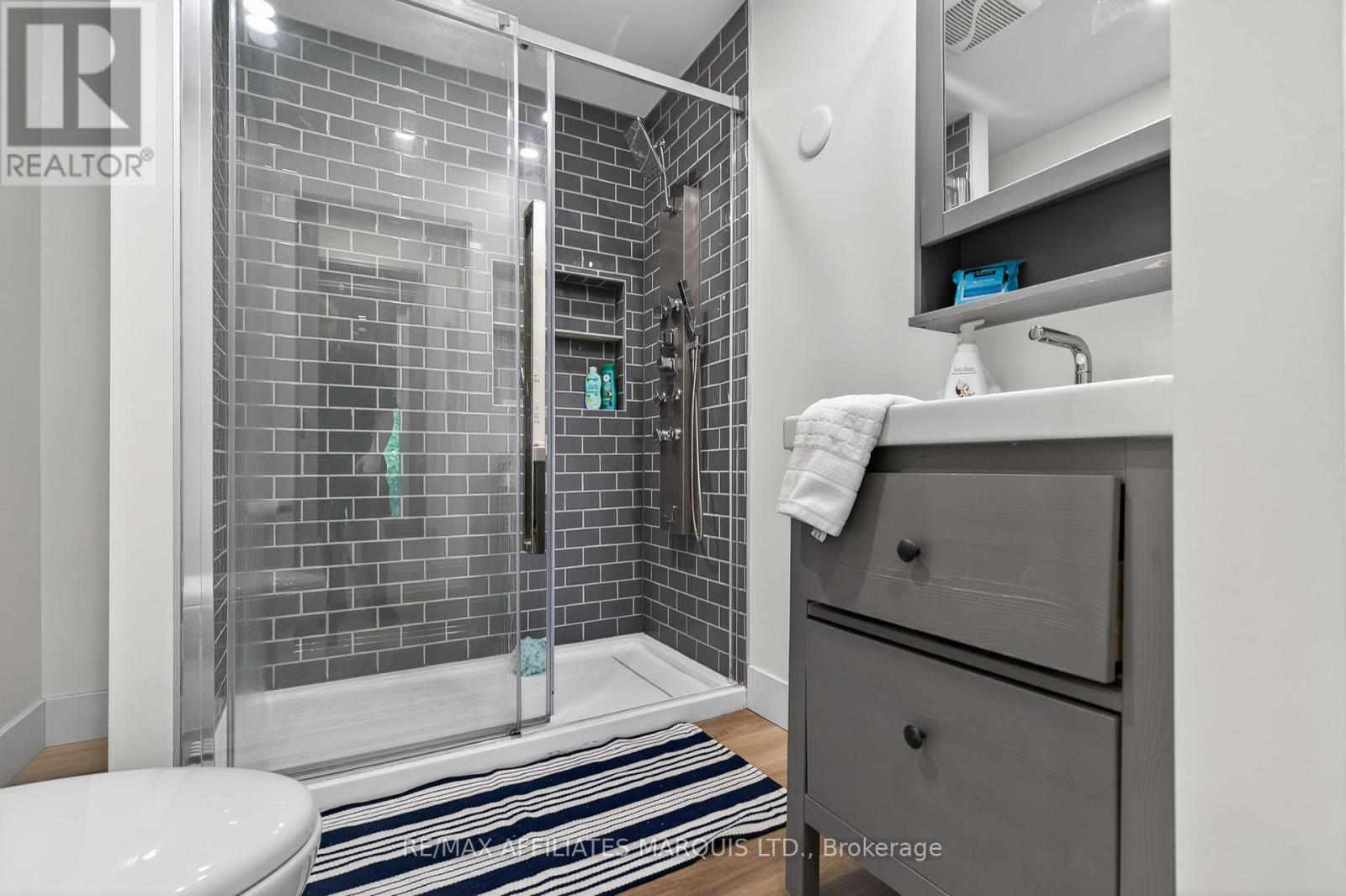 326 THIRD STREET E - 25