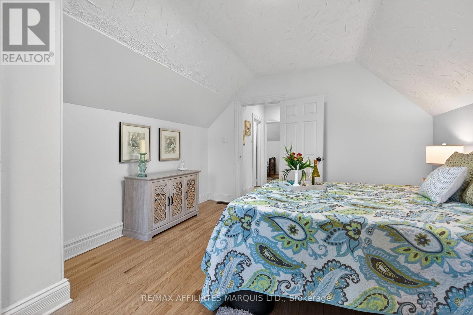 326 THIRD STREET E - 32
