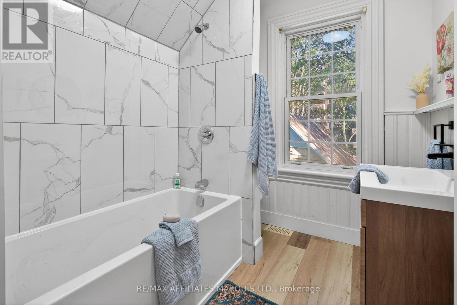 326 THIRD STREET E - 33