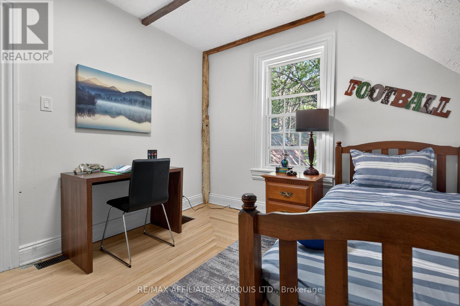 326 THIRD STREET E - 37