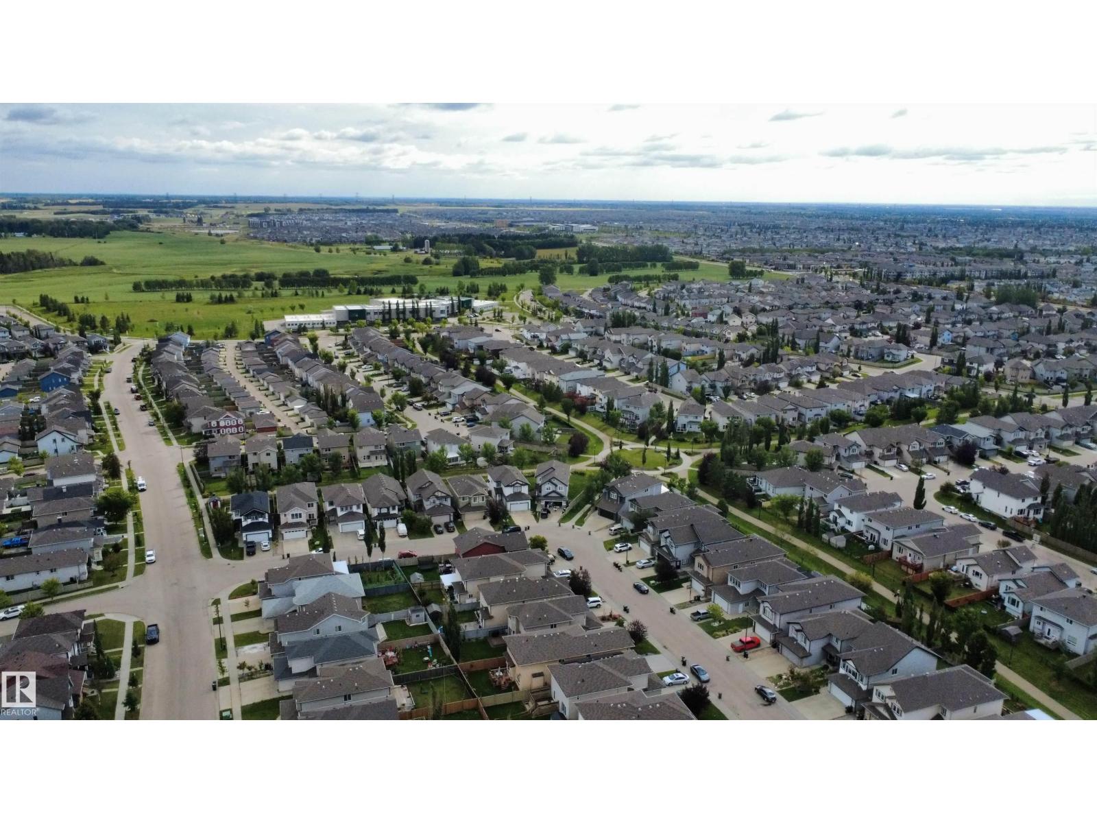 1216 37C AV NW NW - 32