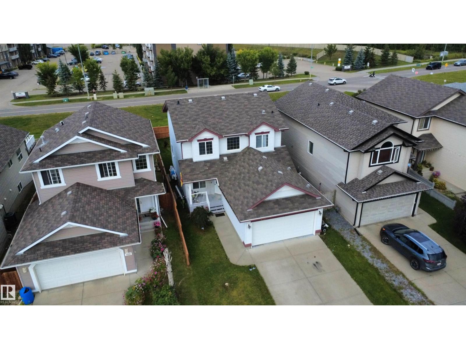 1216 37C AV NW NW - 37