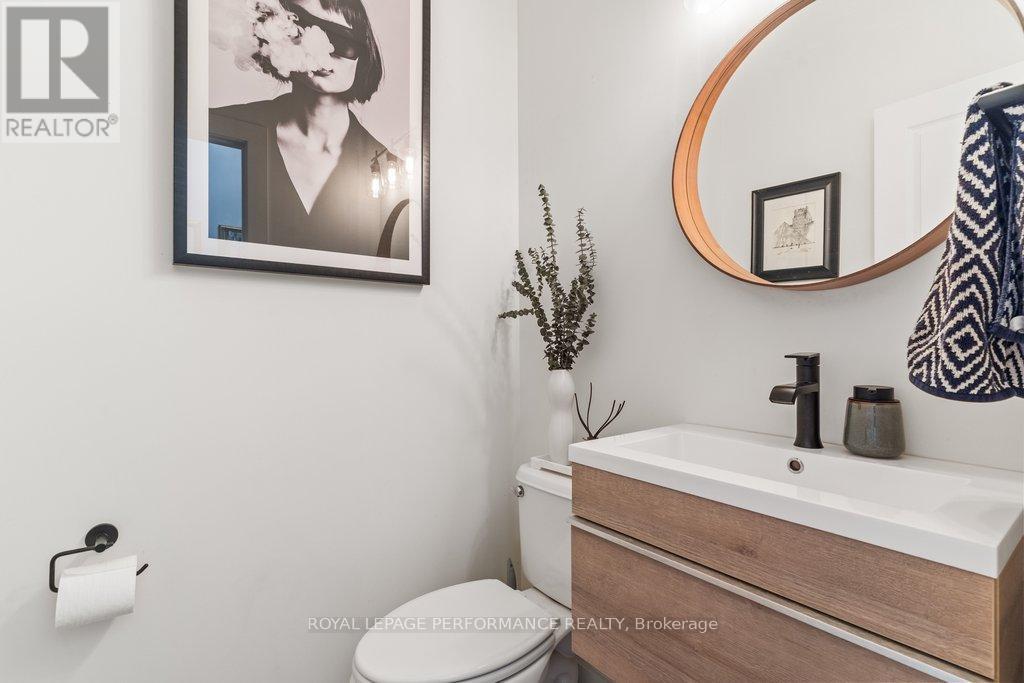 216 BADGELEY AVENUE - 23