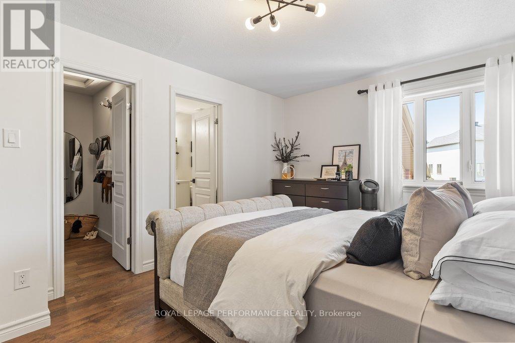 216 BADGELEY AVENUE - 26