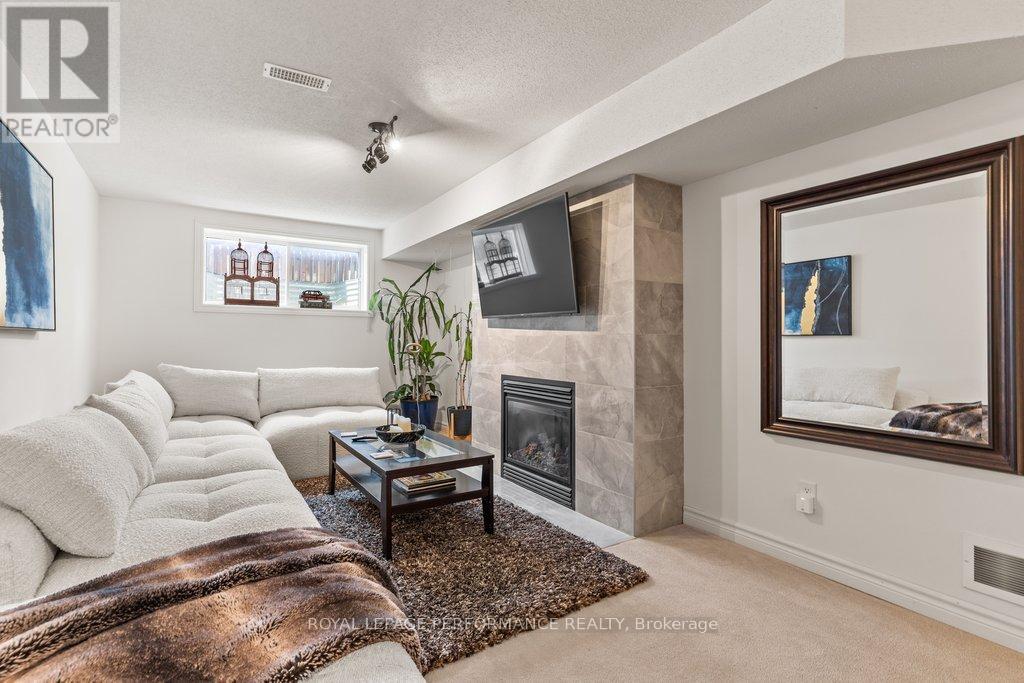 216 BADGELEY AVENUE - 39