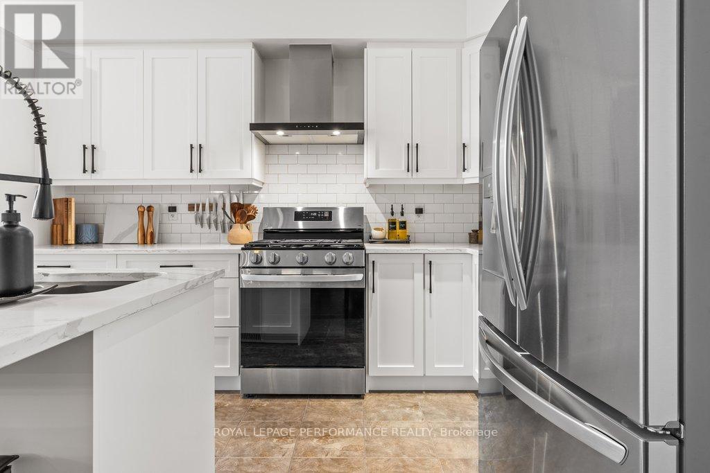 216 BADGELEY AVENUE - 8
