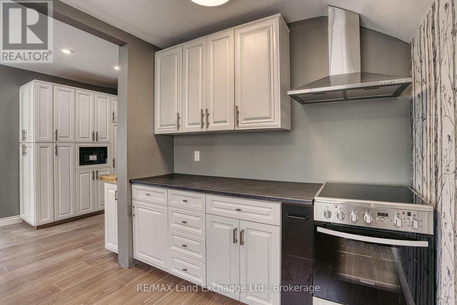 447 GODERICH STREET - Image 18