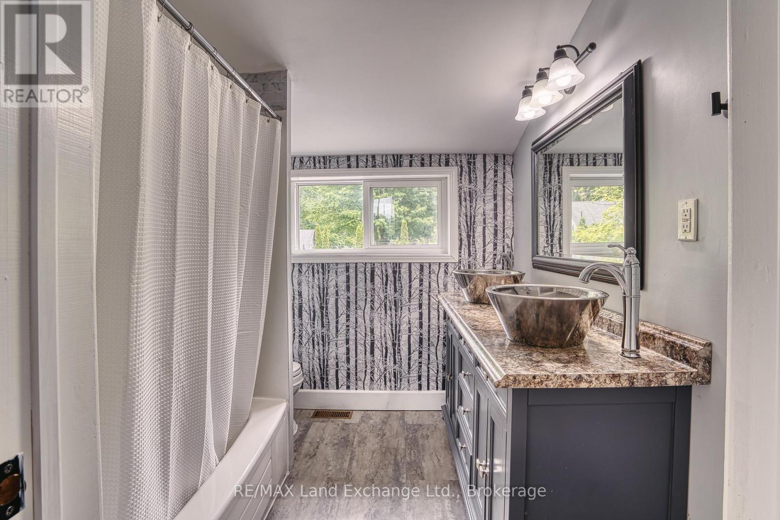 447 GODERICH STREET - Image 22