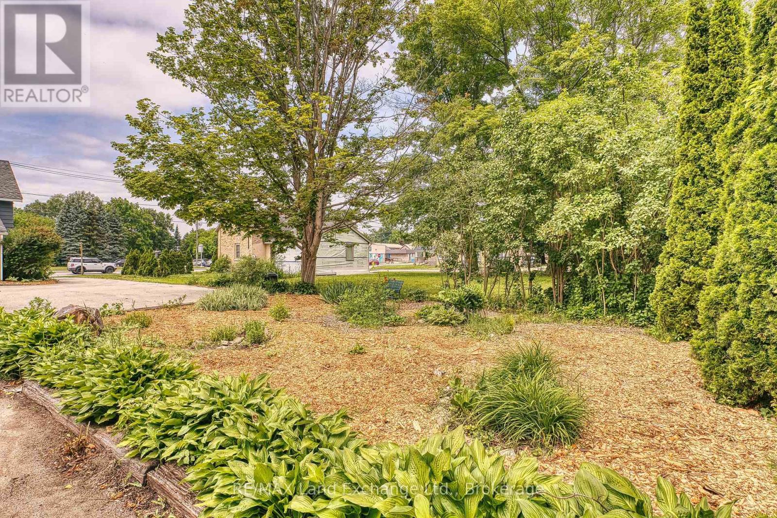 447 GODERICH STREET - Image 36