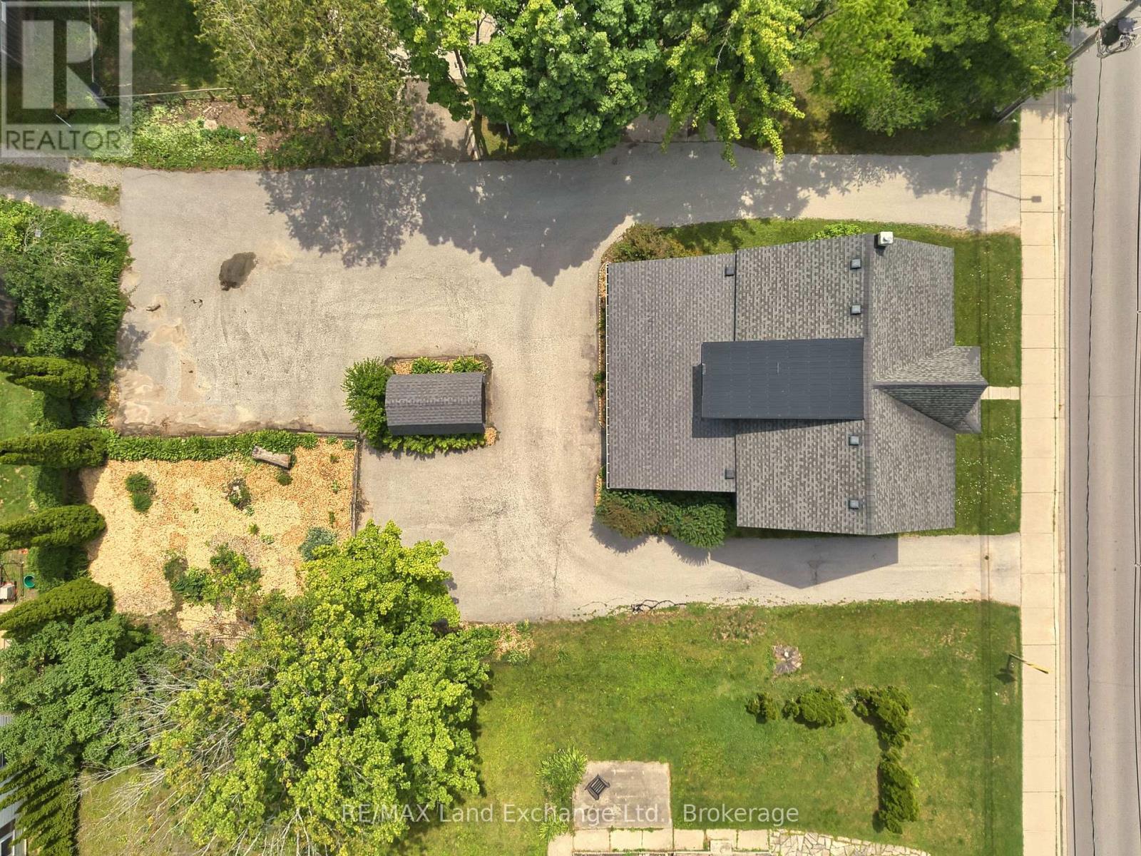 447 GODERICH STREET - Image 38