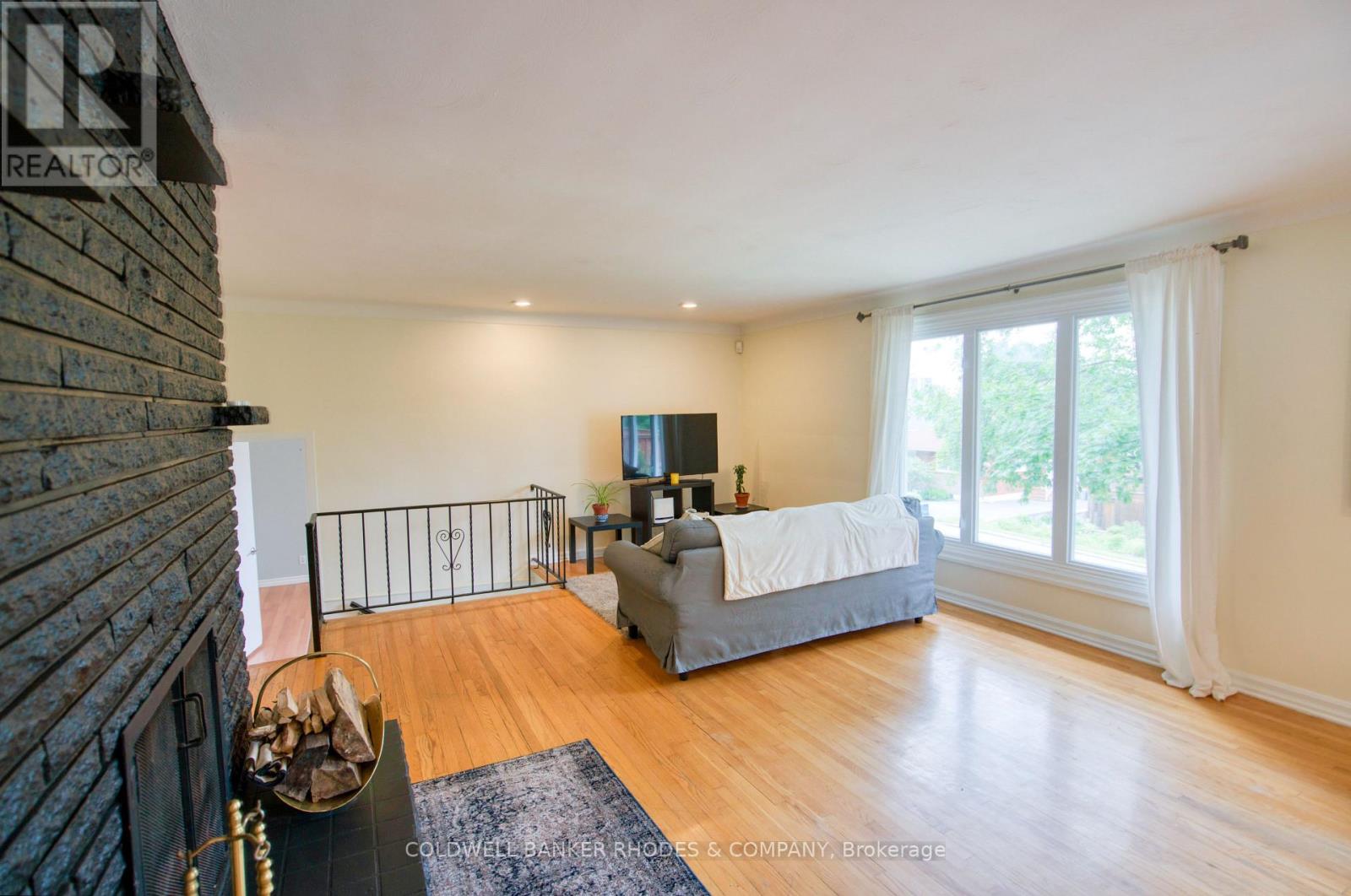 House for Rent in Ottawa – 1430 EDGECLIFFE AVENUE, Ottawa – By Peter Sagos - Image 10