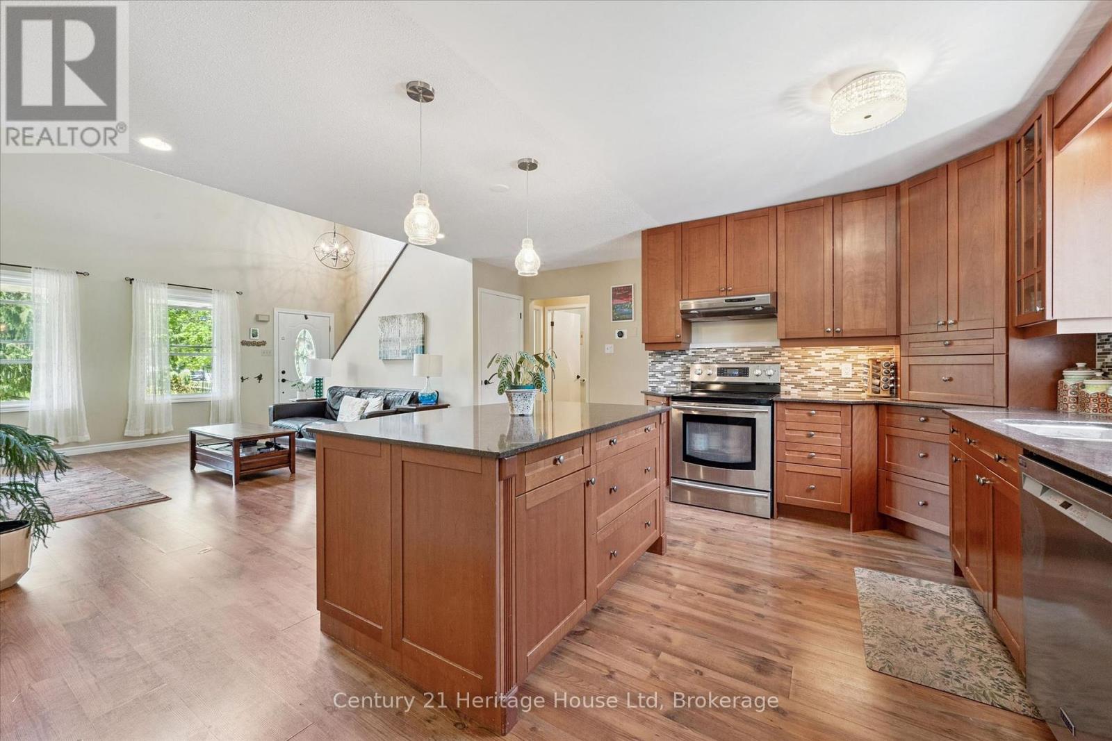195 JACKSON STREET - 15