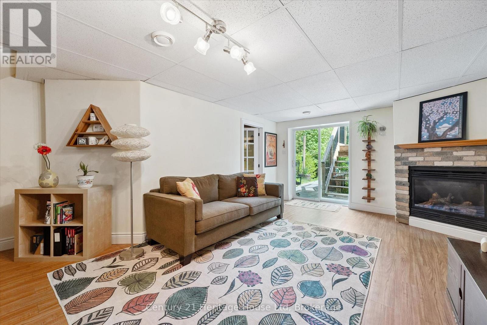 195 JACKSON STREET - 32