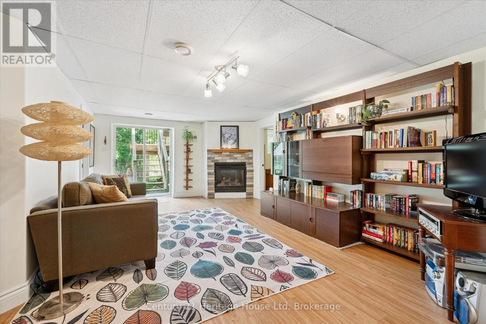 195 JACKSON STREET - 33