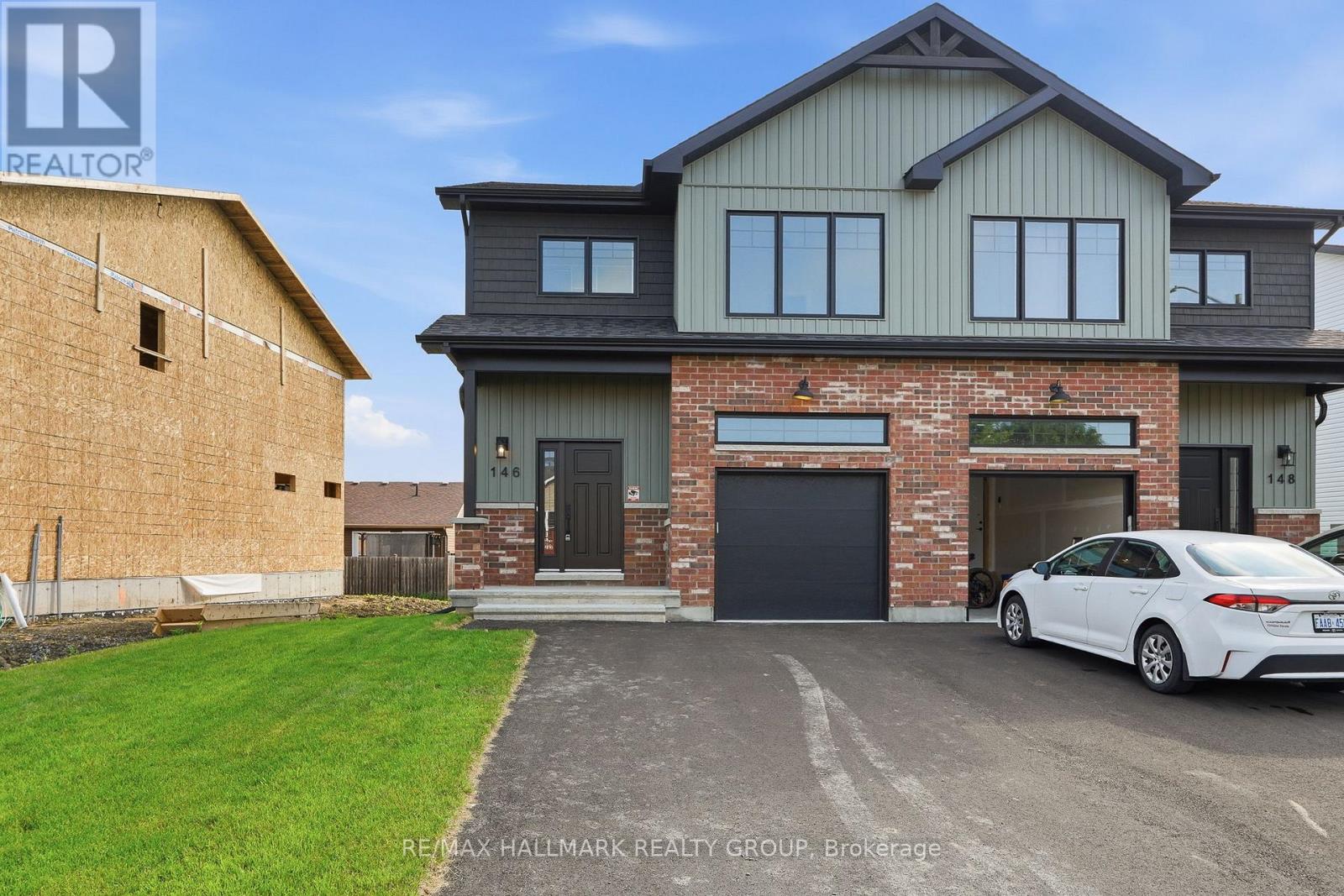 146 ELIZABETH DRIVE - 1