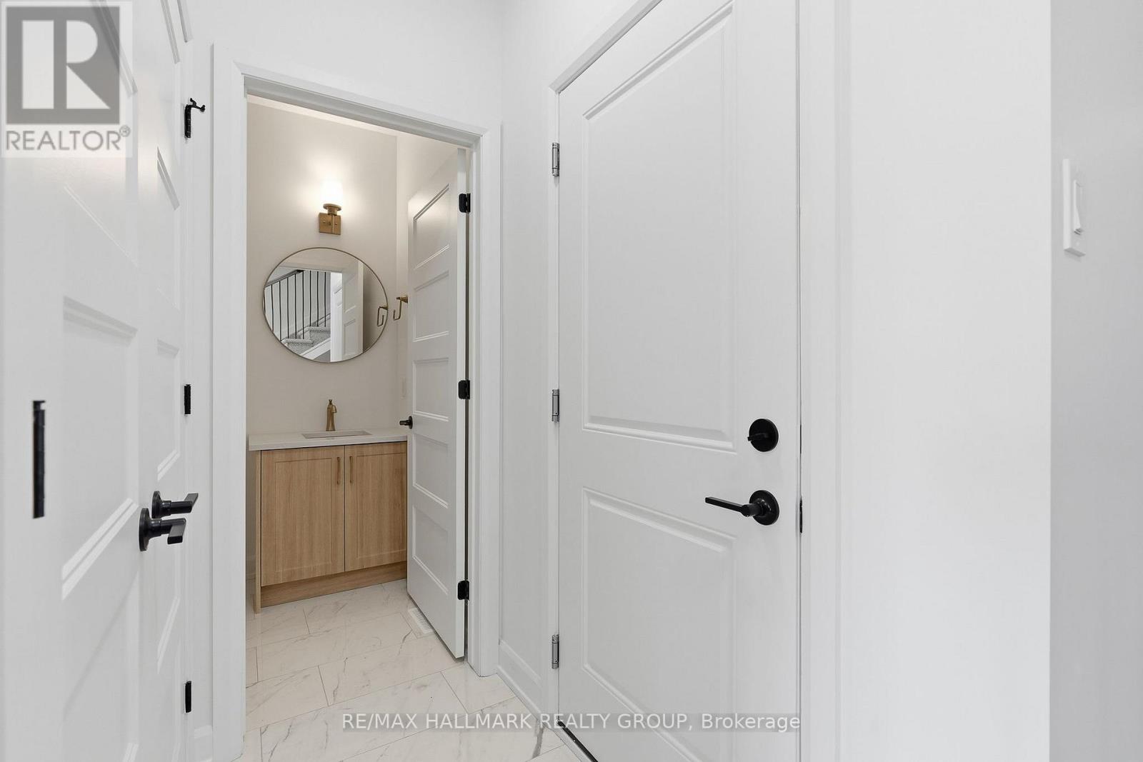 146 ELIZABETH DRIVE - 11