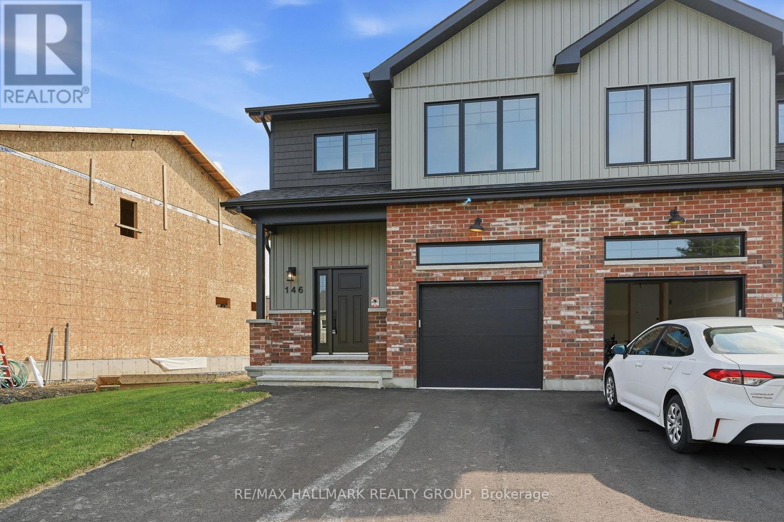 146 ELIZABETH DRIVE - 2