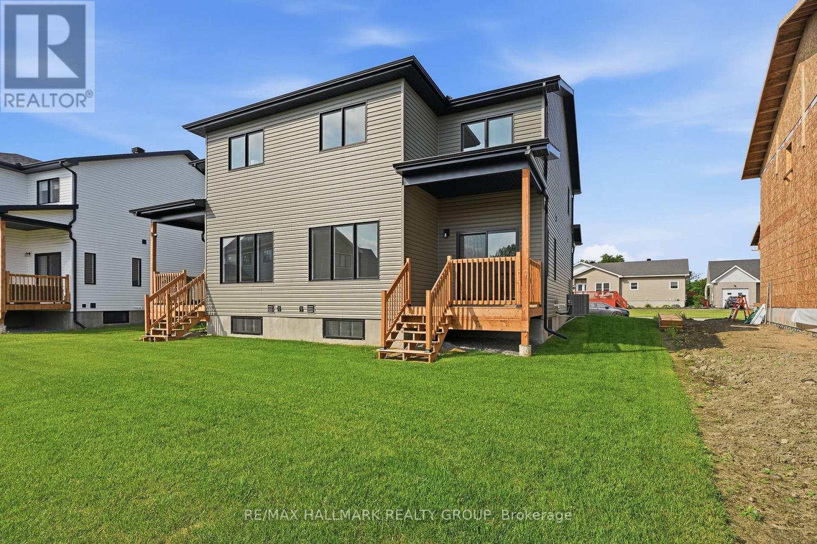 146 ELIZABETH DRIVE - 5