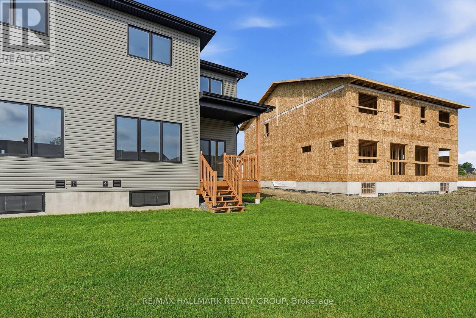 146 ELIZABETH DRIVE - 6