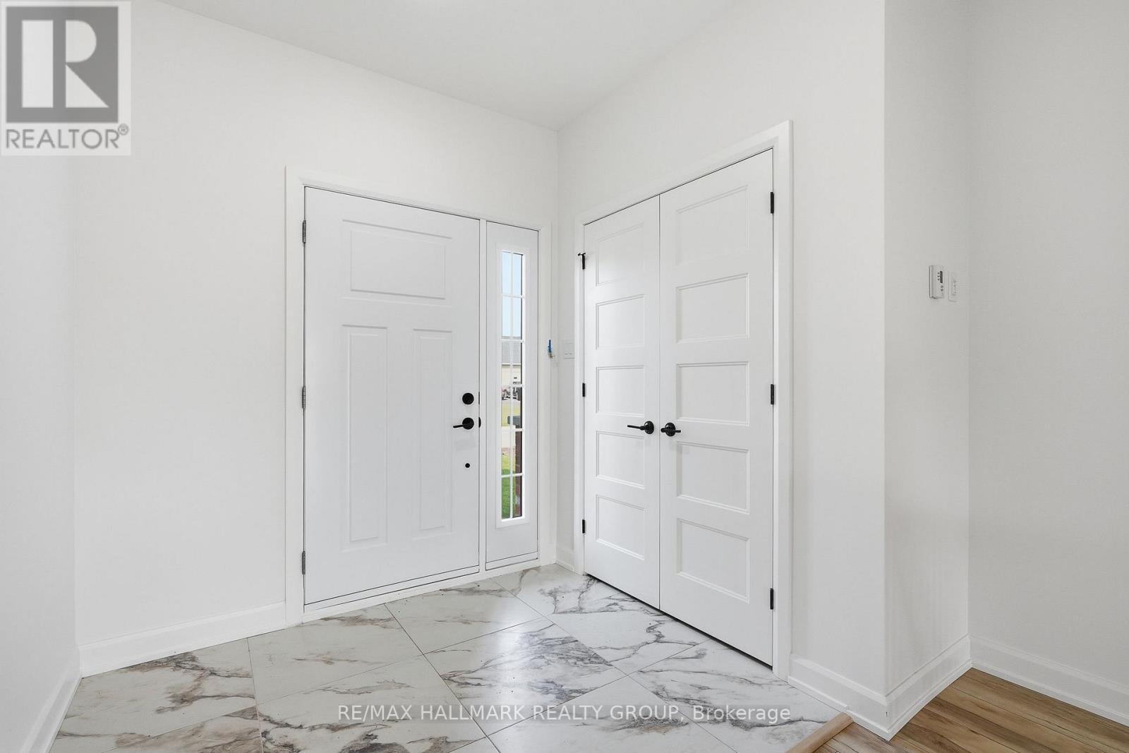 146 ELIZABETH DRIVE - 8